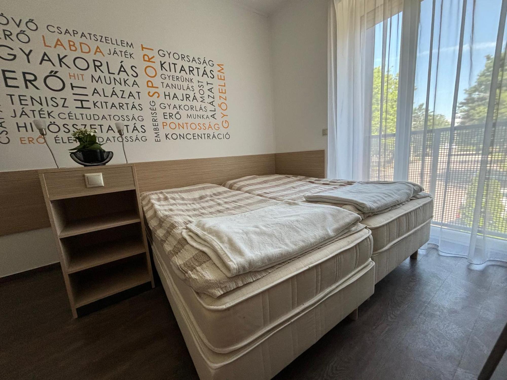 Skc Siofok Aparthotel Buitenkant foto
