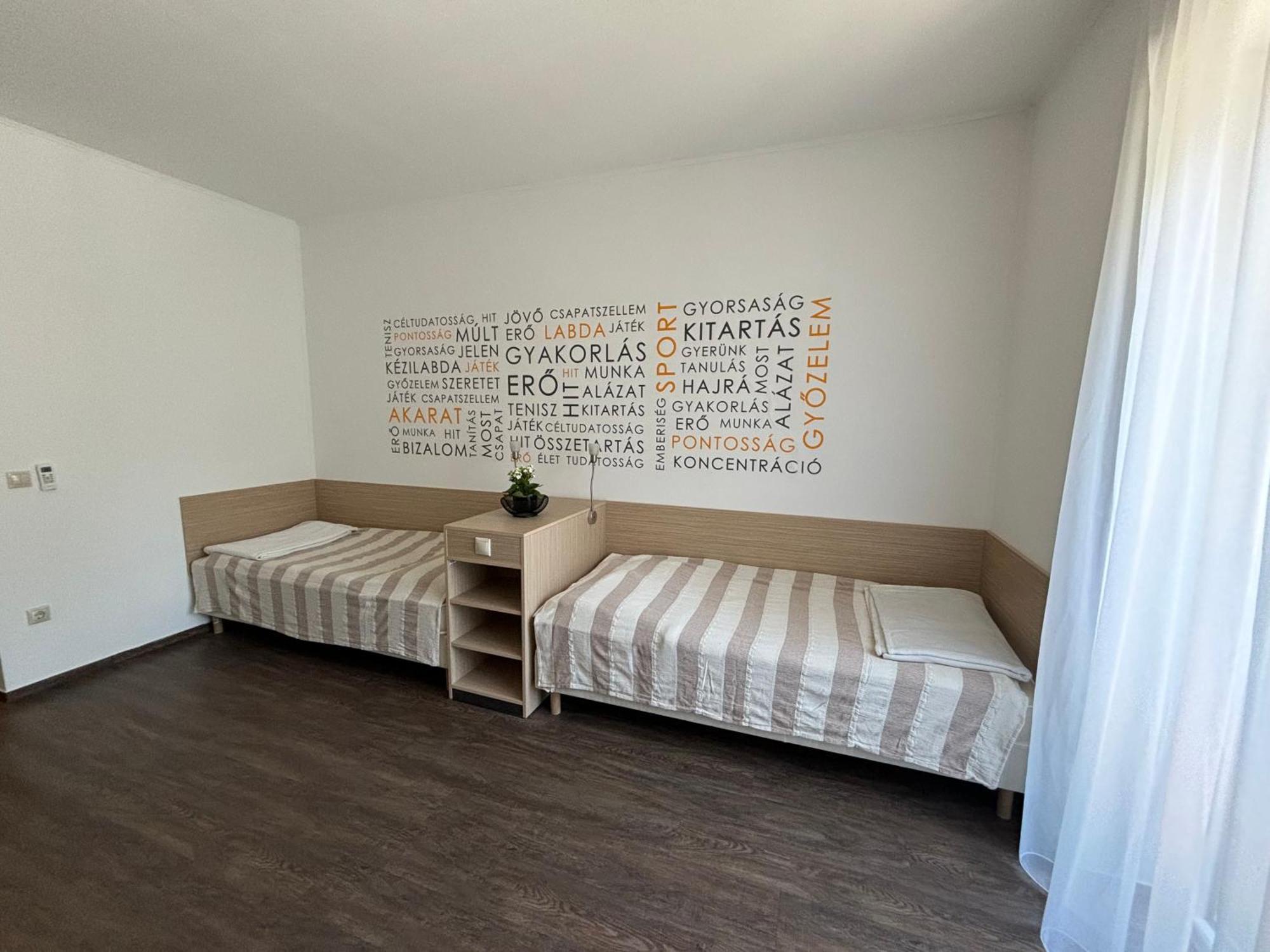 Skc Siofok Aparthotel Buitenkant foto